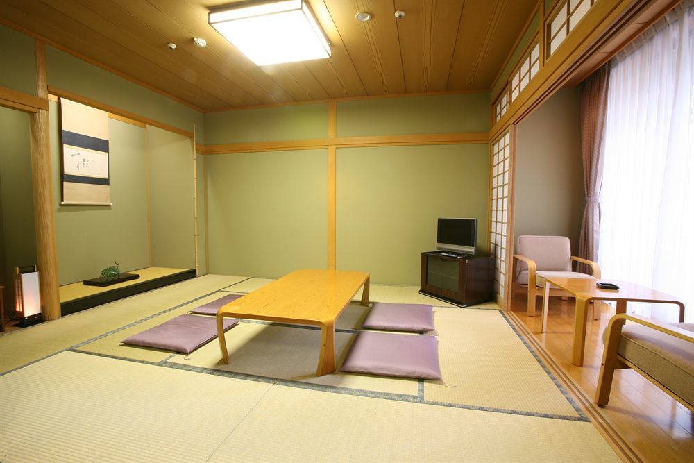 Takarazuka Hotel Exterior photo
